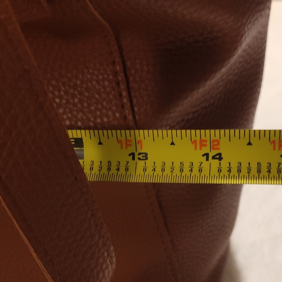 Chic Tan Leather Tote with Tassel - Picture 10 of 12